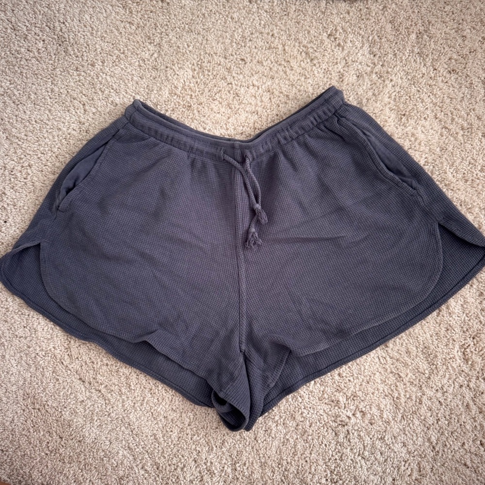 Brandy Melville Gray Waffle Knit Lounge Shorts – One Size